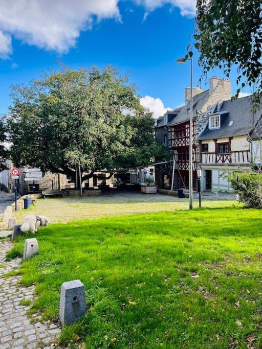 Le Cottage Breton, Hypercentre Historique Stb 圣布里厄 外观 照片