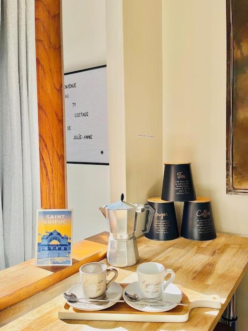 Le Cottage Breton, Hypercentre Historique Stb 圣布里厄 外观 照片